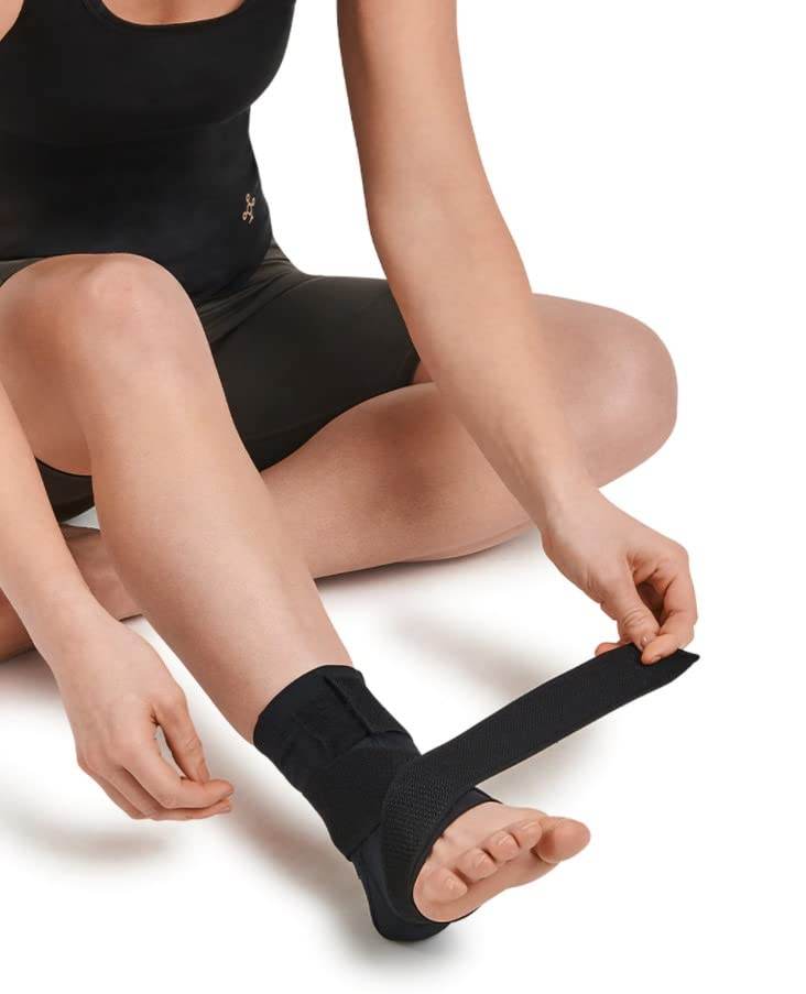Adjustable Ankle Compression Brace Right for Pain Relief - Estalios