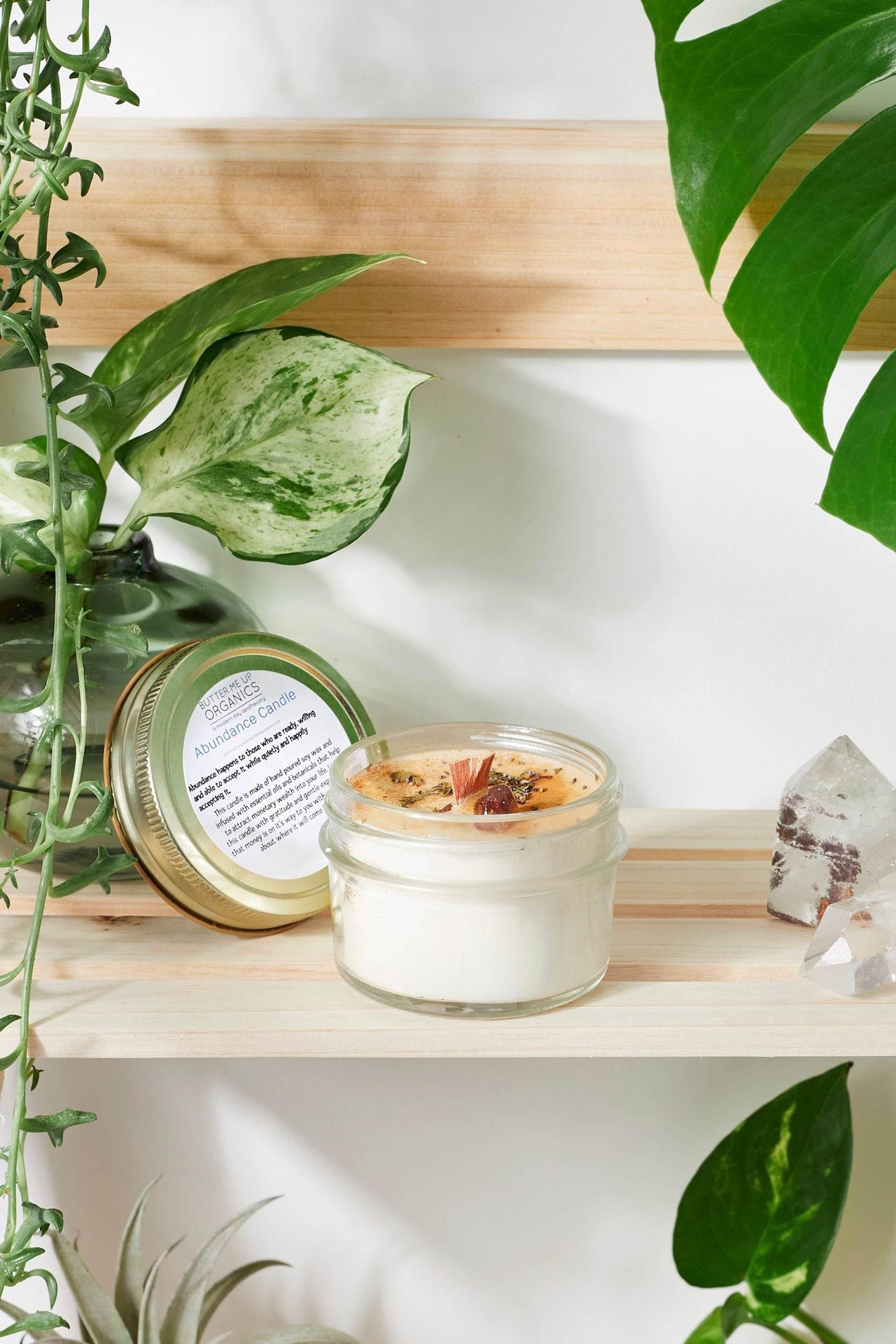 Hand Poured Abundance Candle for Wealth and Blessings - Estalios