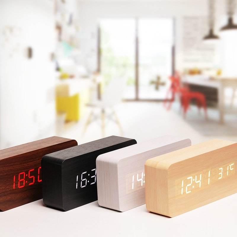 Brighten Your Day with a Stylish Wooden Alarm Clock - Estalios
