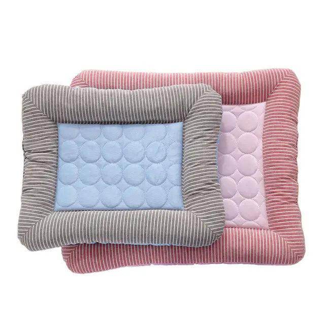 Chill Out in Style with Striped Cooling Dog Bed - Estalios