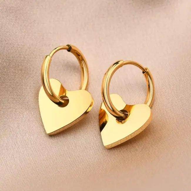 Gold Heart Earring Dee - Chic Heart Hoop Earrings for Every Occasion - Estalios