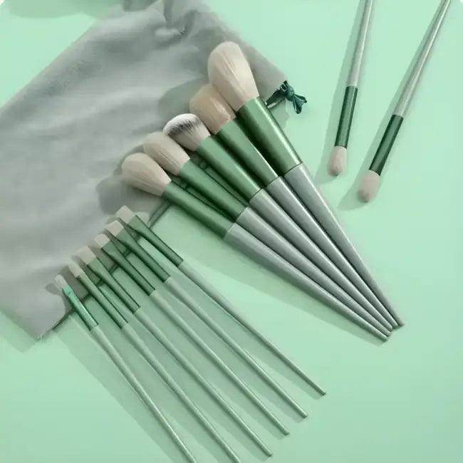 Trendy Makeup Brush Set with Gray Pouch for Flawless Looks - Estalios