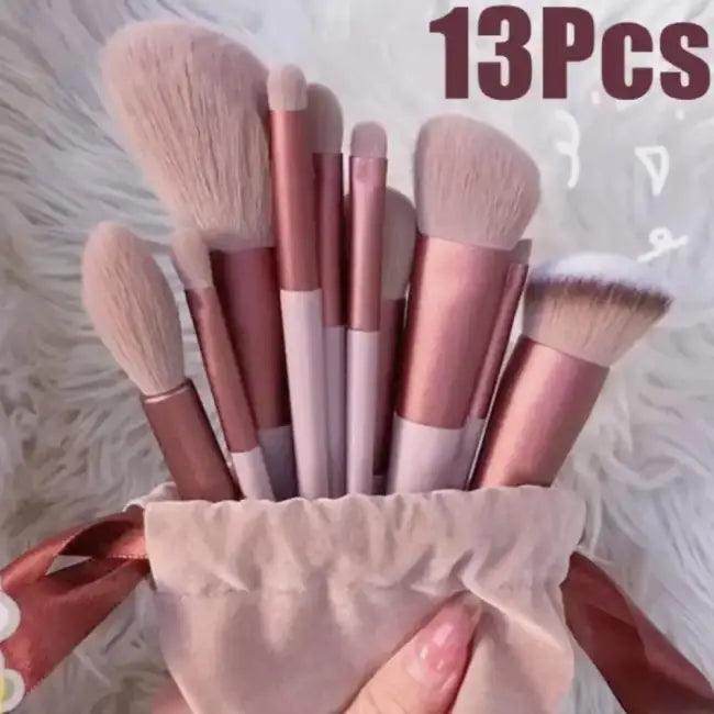 Trendy Makeup Brush Set with Gray Pouch for Flawless Looks - Estalios