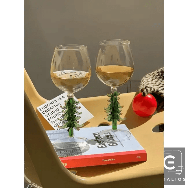 Cheerful Christmas Wine Glass Set for Festive Celebrations - Estalios