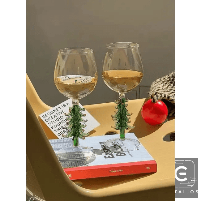 Cheerful Christmas Wine Glass Set for Festive Celebrations - Estalios