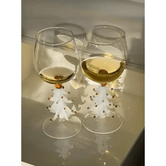 Cheerful Christmas Wine Glass Set for Festive Celebrations - Estalios