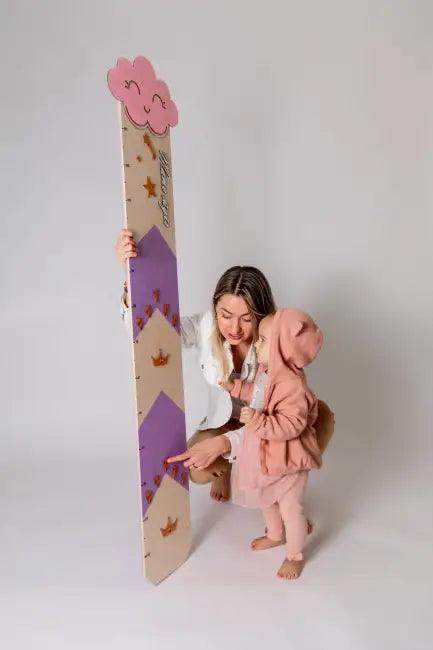 Princess Playroom Magic: Cozy Chair with Growth Charts - Estalios