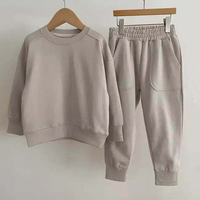 Cozy Mauve Matching Sweatshirt and Sweatpants Set for Kids - Estalios