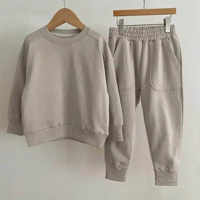Cozy Mauve Matching Sweatshirt and Sweatpants Set for Kids - Estalios