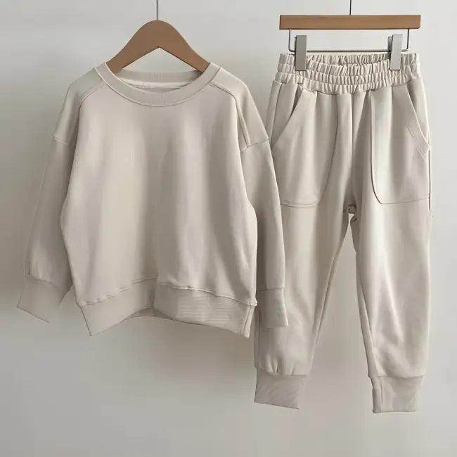 Cozy Mauve Matching Sweatshirt and Sweatpants Set for Kids - Estalios