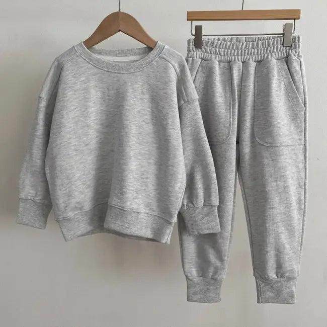 Cozy Mauve Matching Sweatshirt and Sweatpants Set for Kids - Estalios