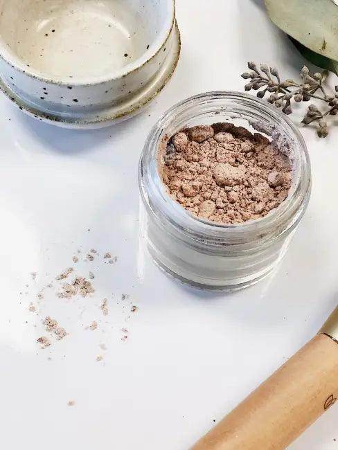 Unleash Your Glow with Radiant Brown Finishing Powder - Estalios