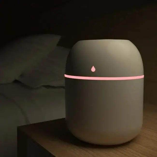 Portable USB Ultrasonic Humidifier and Oil Diffuser for Car - Stay Hydrated Anywhere - Estalios