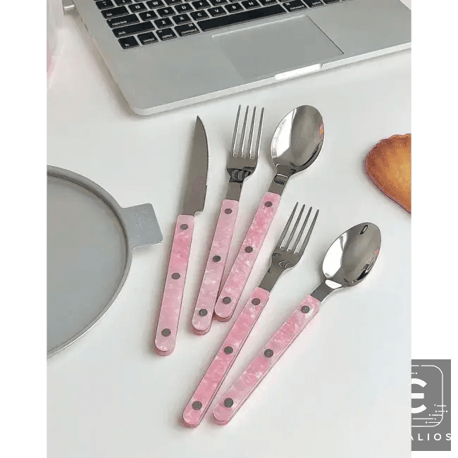 Chic Pink Perfection Cutlery and Plate Set for Elegance - Estalios