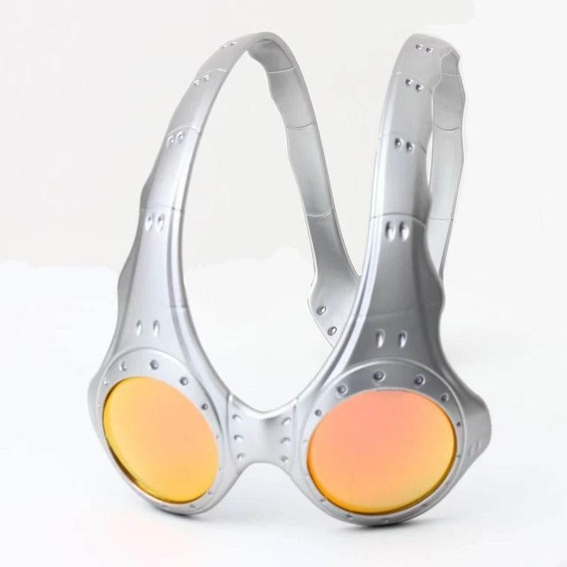 Steampunk Vision: Goggles of Tomorrow! Gear up for adventure with these awesome Silver Steampunk Goggles, blending Victorian style with futuristic flair. Stand - Estalios