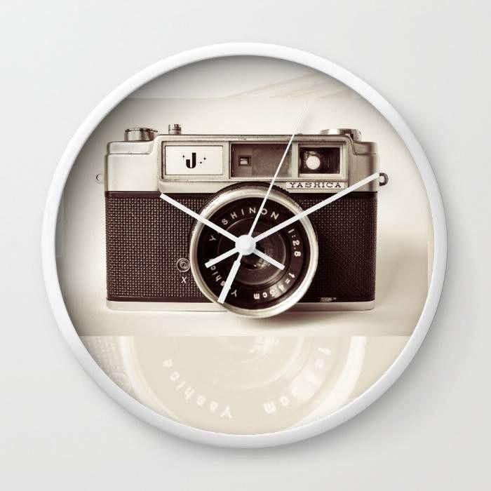 Vintage Camera Wall Clock for Retro Home Decor - Estalios