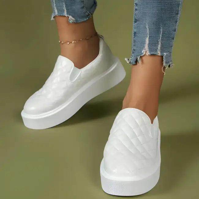 Stylish White and Black Quilted Platform Slip-On Shoes - Estalios