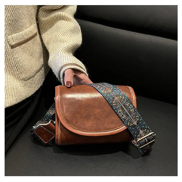 Fashion Broadband High-grade Shoulder Messenger Bag