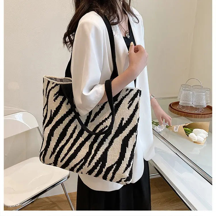 Tote New Large Capacity Single Shoulder Zebra Pattern Knitted Bag Women