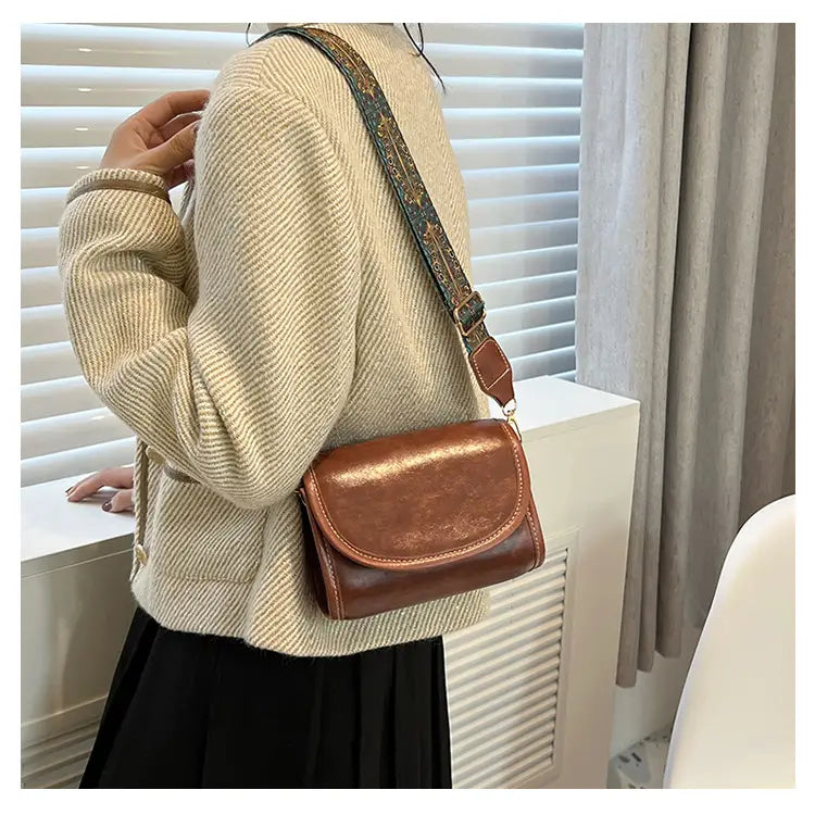 Fashion Broadband High-grade Shoulder Messenger Bag