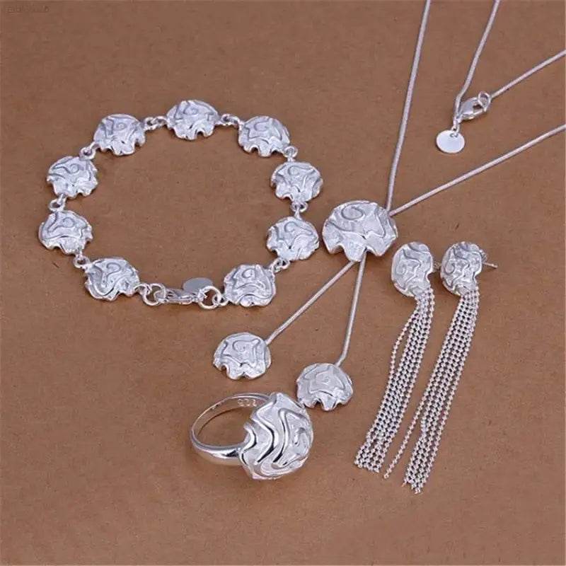 Silver jewelry set.