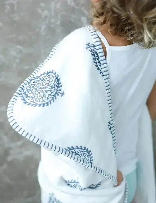 Adorable Hooded Baby Towel with Paisley Magic for Cozy Comfort - Estalios