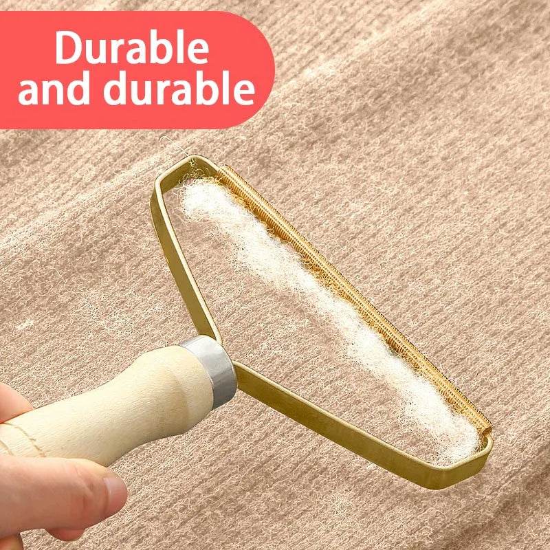 Portable Pet Hair Remover Brush for Easy Fabric Cleaning - Estalios