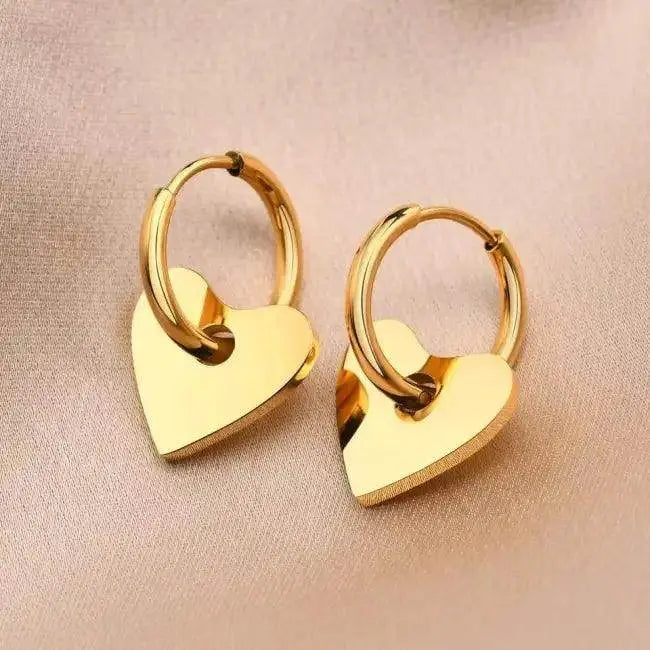 Gold Heart Earring Dee - Chic Heart Hoop Earrings for Every Occasion - Estalios