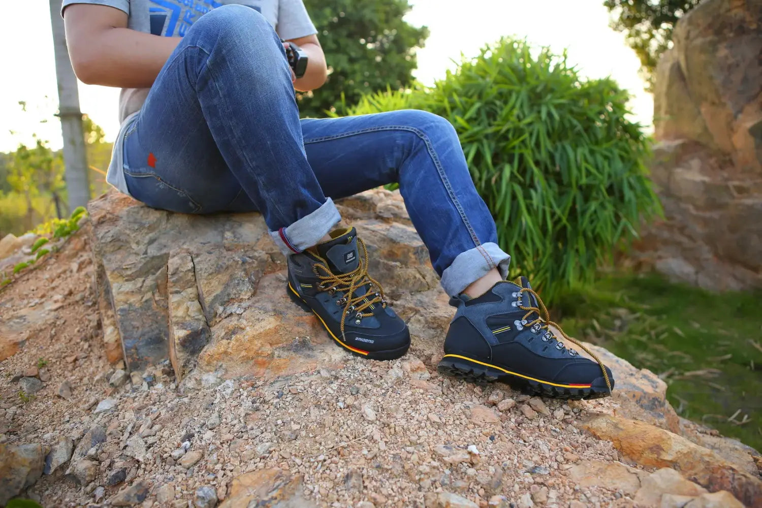 🌲 Ultimate Comfort – Premium Waterproof Hiking Shoes | Perfect for Outdoor Enthusiasts