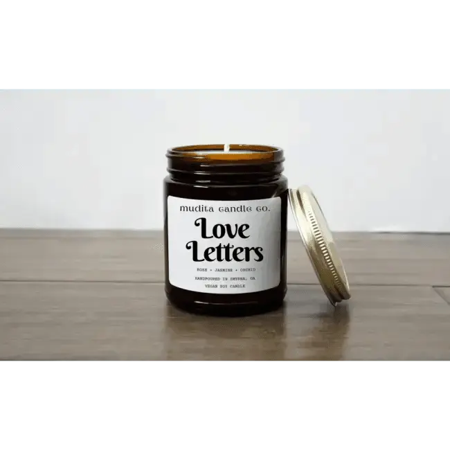 Ignite Your Senses with Amber Glow Candle for Serenity - Estalios