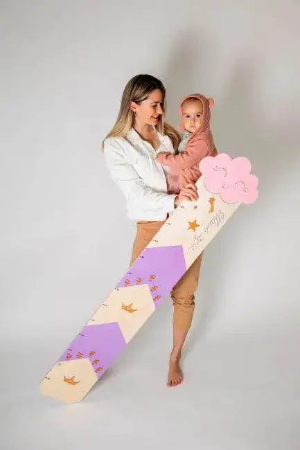 Princess Playroom Magic: Cozy Chair with Growth Charts - Estalios