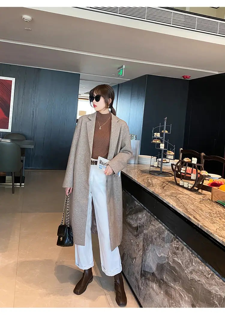 Suéter de cuello alto de punto básico sólido elegante para mujer