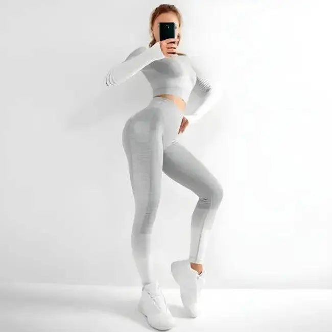 Sporty Chic Gray Pink Crop Set for Active Comfort - Estalios