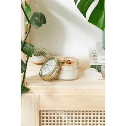 Abundance Candle Blast: Crystal Herbs and Creamy Aroma Awakening - Estalios
