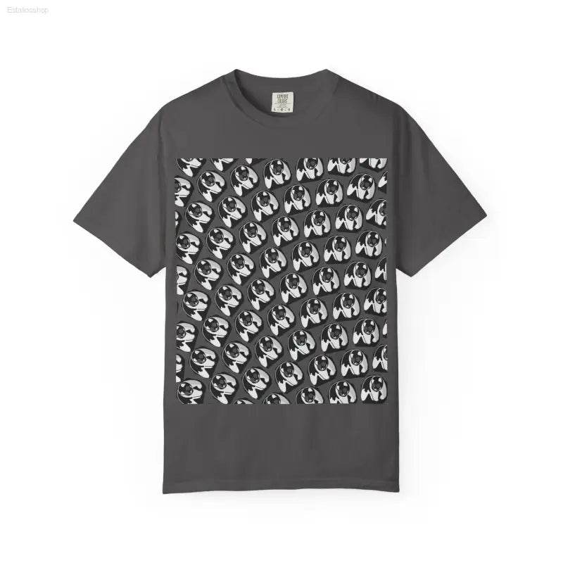 Gray t-shirt with camera pattern.