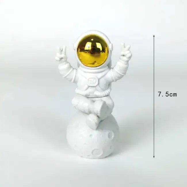 Astronaut Statues Decorative Lamp Set for Unique Home Decor - Estalios