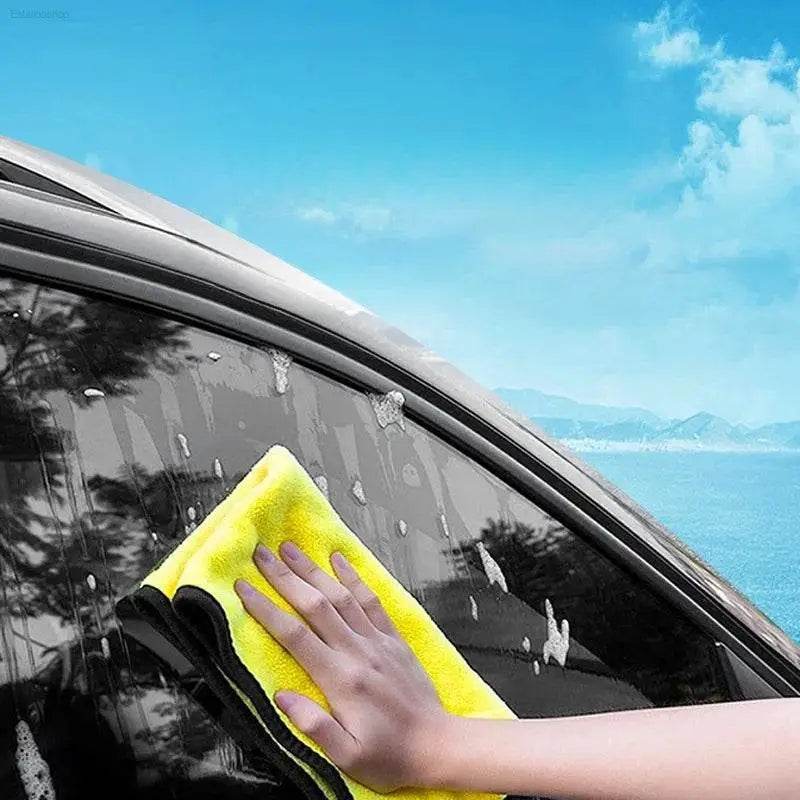 Yellow microfiber cleaning cloth.