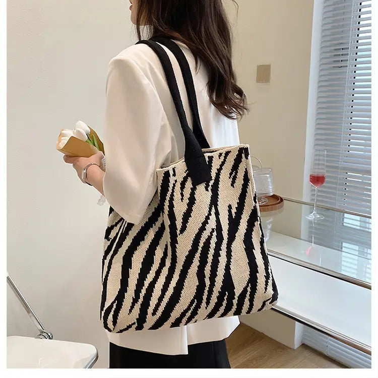 Tote New Large Capacity Single Shoulder Zebra Pattern Knitted Bag Women