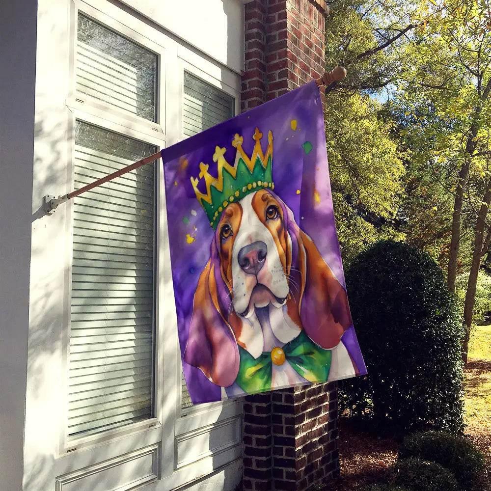 Mardi Gras Basset Hound Flag: Unleash the Purple Party! Okay, here's the product description you asked for: Get ready to celebrate - Estalios