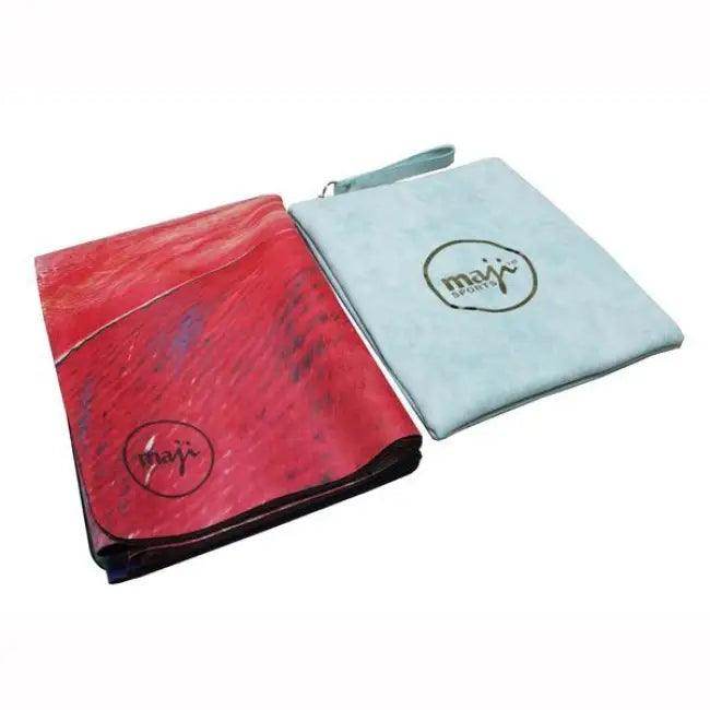 Blue and White Marbled Tropical Rubber Travel Yoga Mat with Leaf Pattern - Estalios