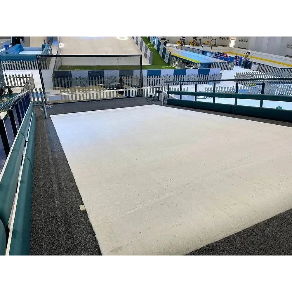 White synthetic ice rink for Tuocen Professional Alpine Ski Machine fun indoors