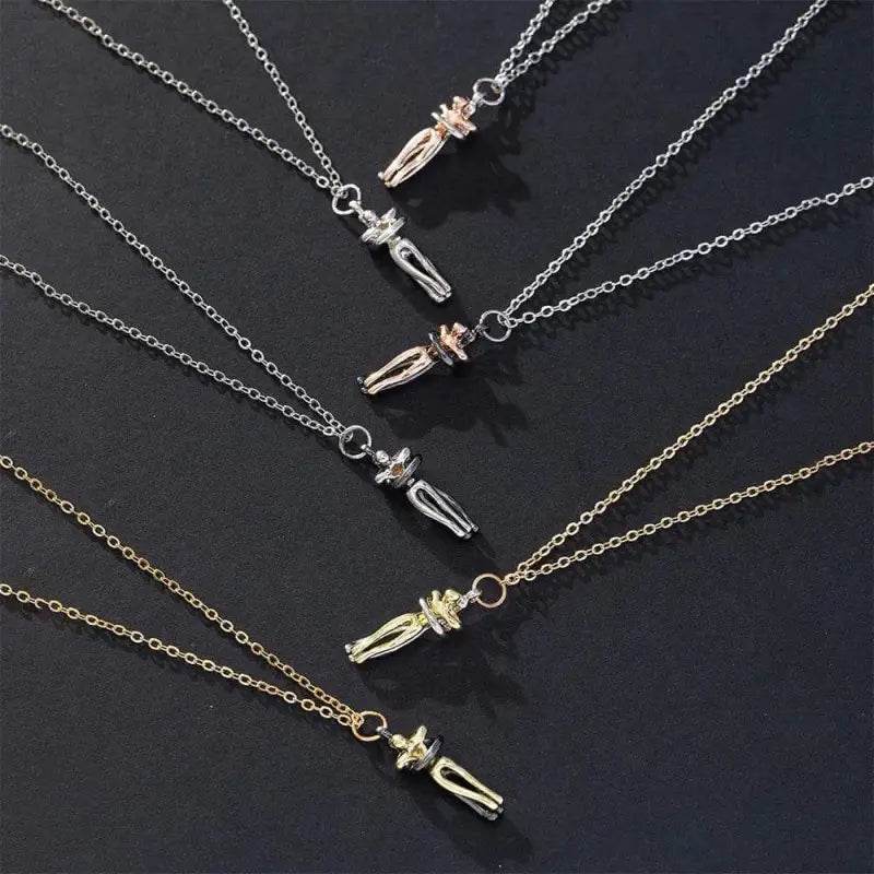 Chic Black Hug Pendant Necklace for Couples - Elegant Design - Estalios