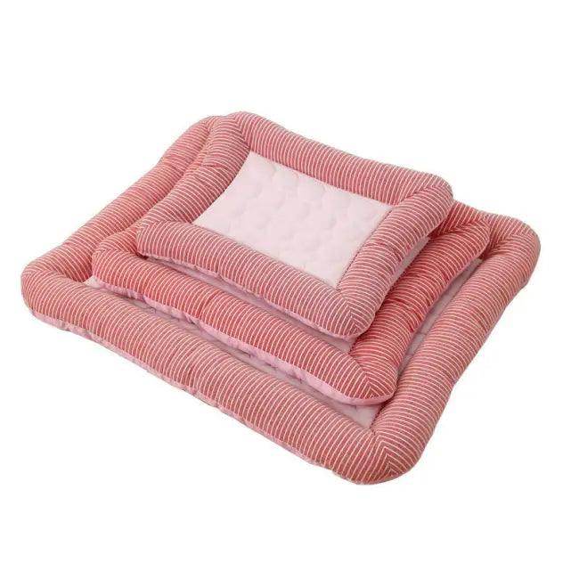 Chill Out in Style with Striped Cooling Dog Bed - Estalios