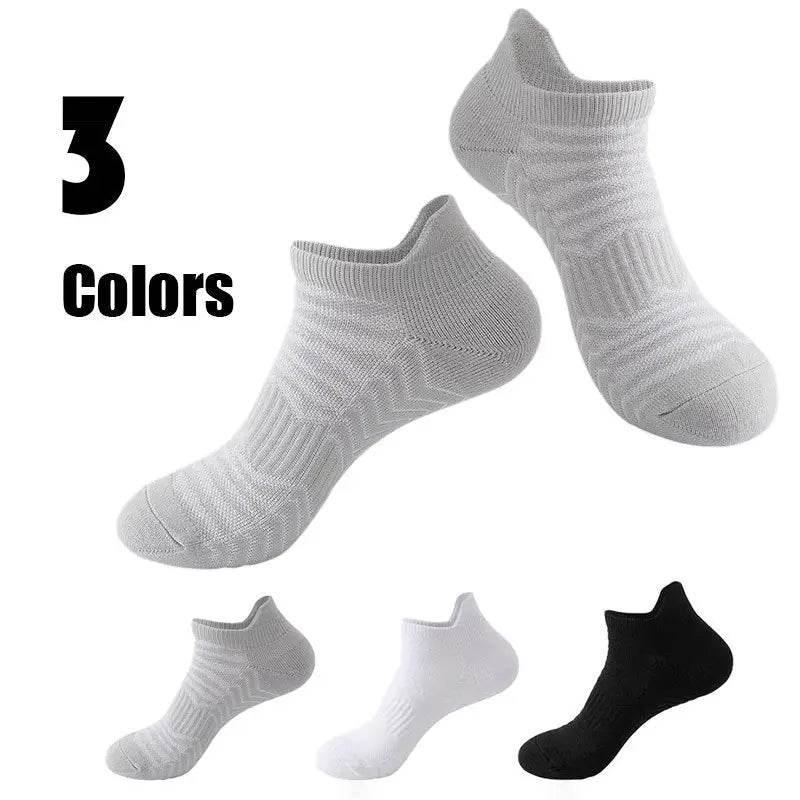 Unleash Your Inner Athlete with Gray Ankle Socks! Elevate your game with our Gray Ankle Athletic Socks, designed for peak performance and ultimate comfort - Estalios