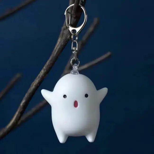 Hauntingly Cute White Ghost Keychain Trio for Whimsical Fun - Estalios