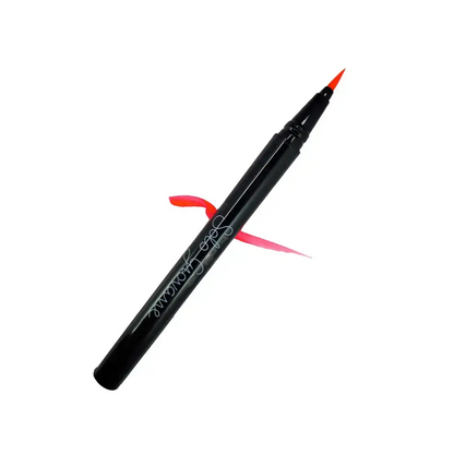 Black eyeliner pen with orange tip for that sharp wing in Edgy Deep Eyeliner