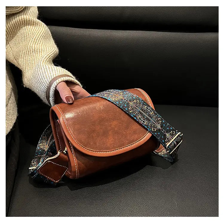 Fashion Broadband High-grade Shoulder Messenger Bag