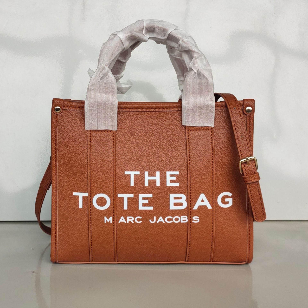 Elevate Your Look with the Ultimate Leather Tote Trio - Estalios