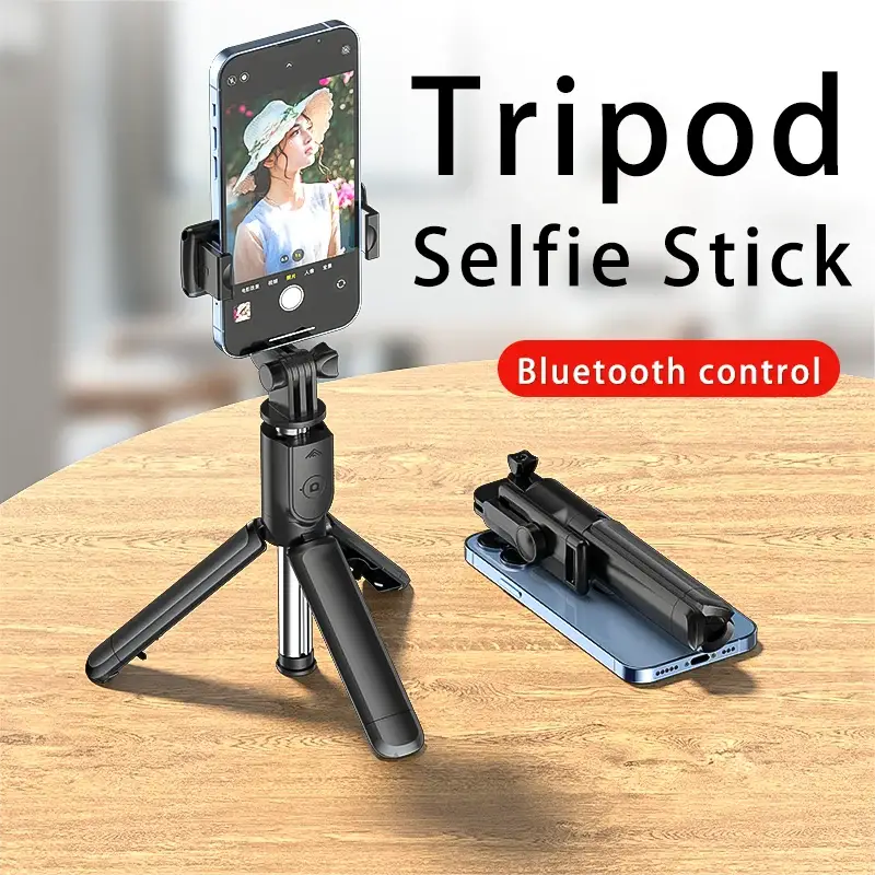 Extendable monopod with Bluetooth control for awesome selfies on the go