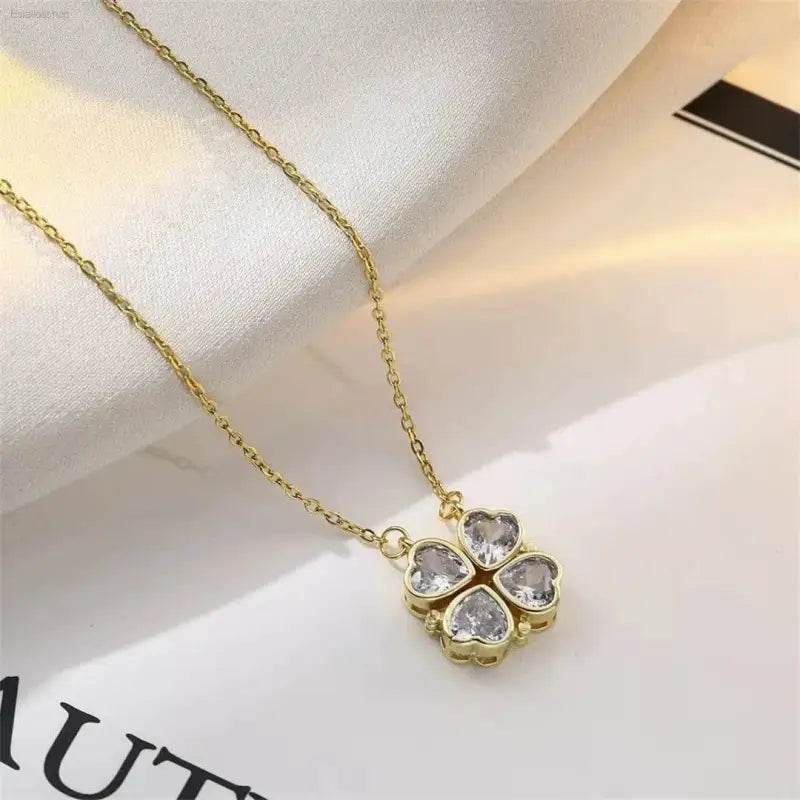 Fashion Retro Clover Heart Pendant Necklace for Women - Estalios